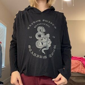 TAYLOR SWIFT REPUTATION STADIUM TOUR HOODIE🐍